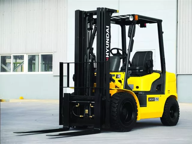 Вилочный погрузчик Hyundai 30DT-7
