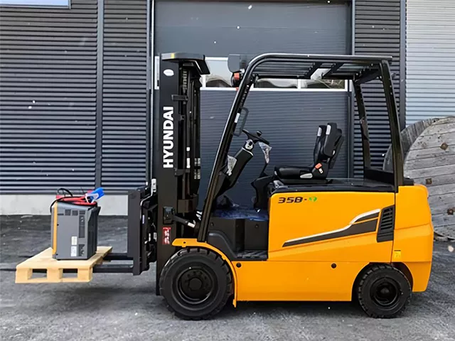 Вилочный погрузчик Hyundai 35B-9