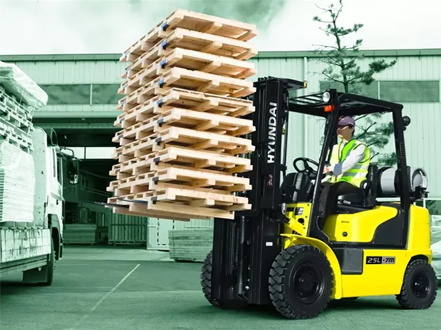Вилочный погрузчик Hyundai 25LF-7