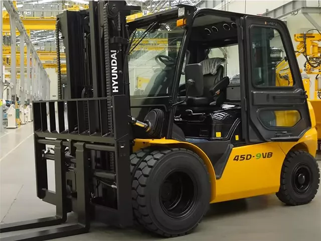 Вилочный погрузчик Hyundai 45D-9VB