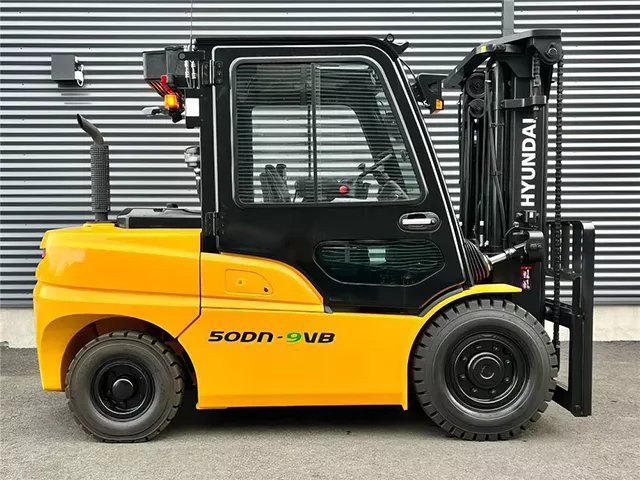 Вилочный погрузчик Hyundai 50DN-9VB